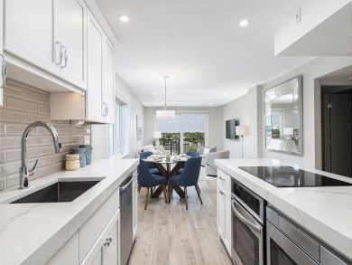 Naples Vacation Condo Sleeps Four Guests Gulf Views